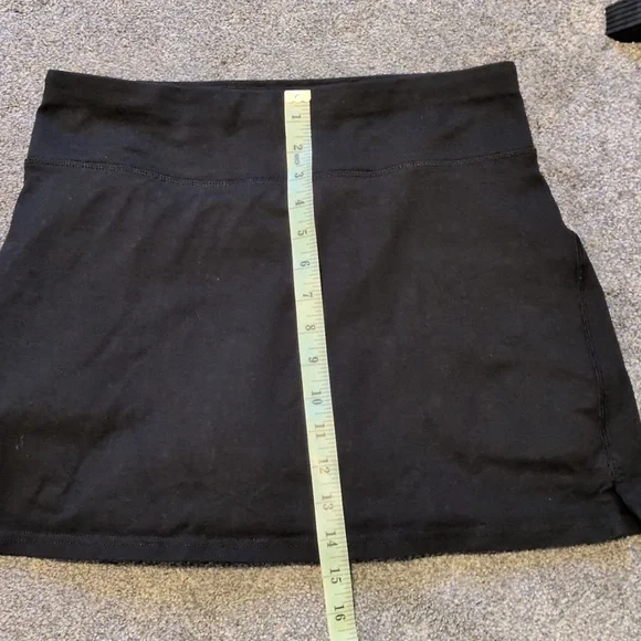Pact Women's Black Skort Size Medium - Picture 6 of 7
